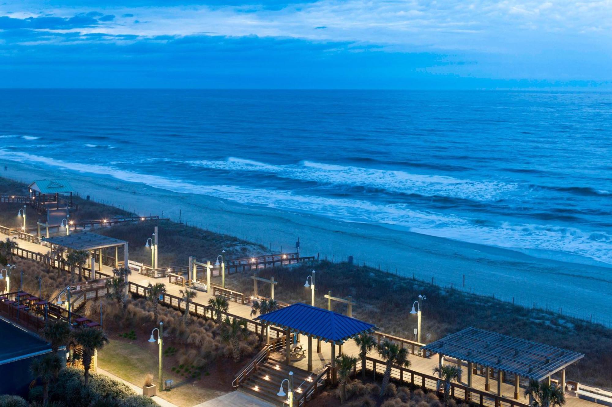 Courtyard Carolina Beach Oceanfront Exterior photo